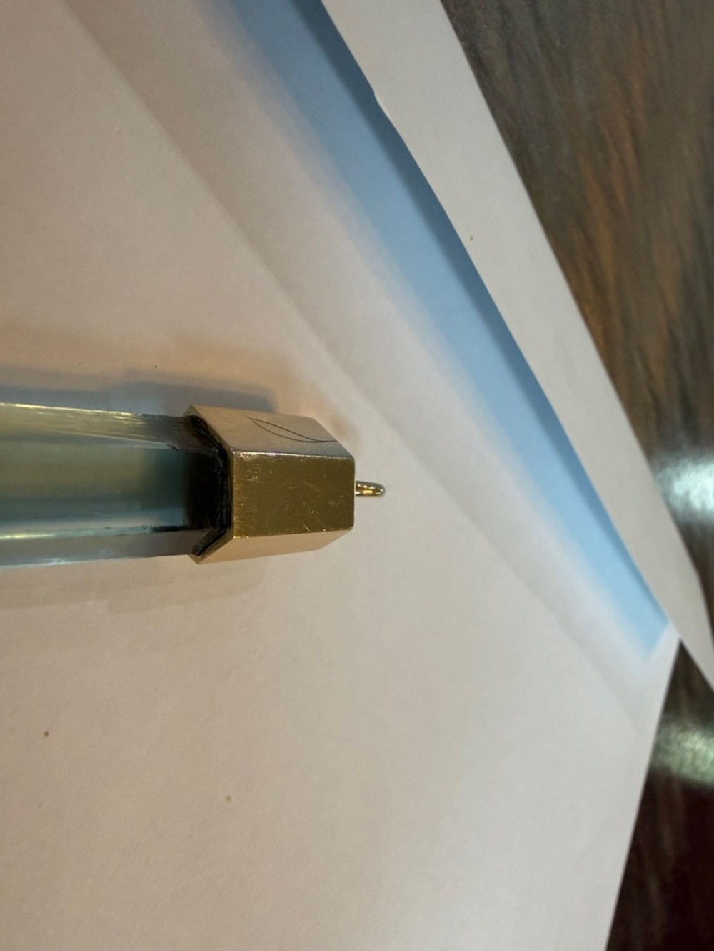 Gorgeous Natural Aquamarine Crystal set in 14k gold. - Picture 6 of 6